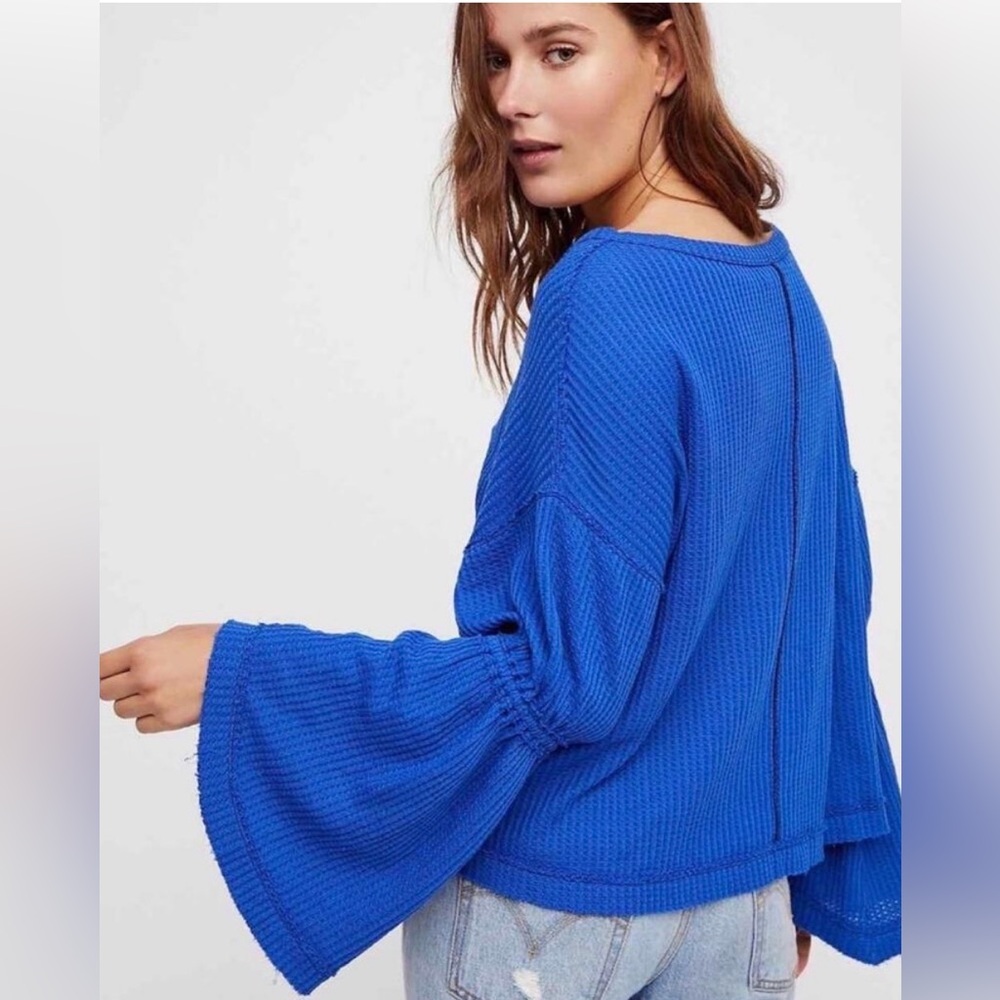 We The Free People Dahlia Thermal Top Bell Long Sleeve Sz S Raw Hem in Sapphire - Picture 2 of 6